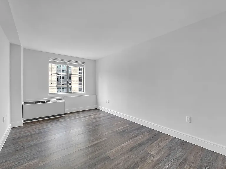354 E 91st St #1401 — Photo 10