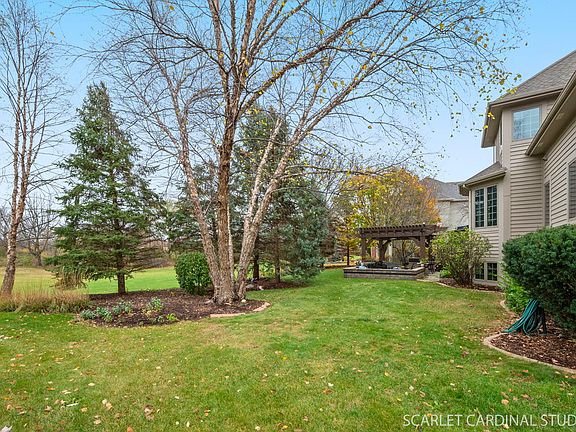 4th image of 701 Papermill Hill Dr