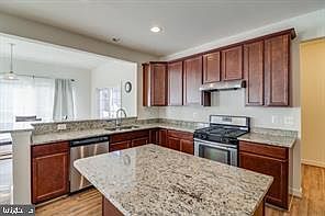 4th image of 134 Heartleaf Ln