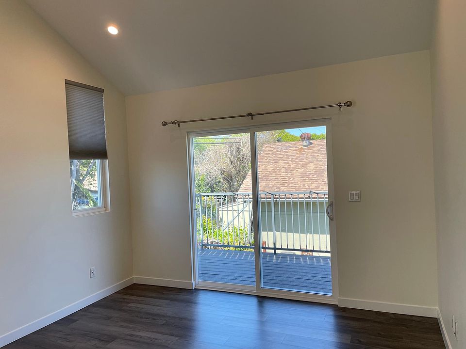 Master bedroom door to deck