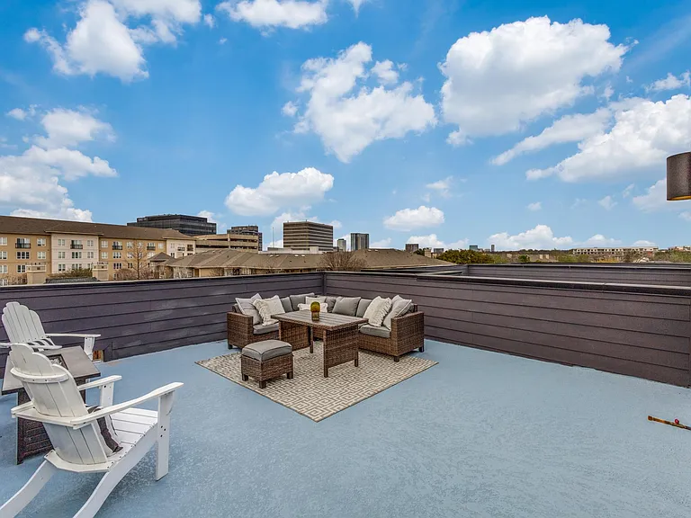 2714 N Carroll Ave #101 — Photo 23