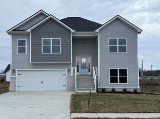 460 Ayden Ln, Clarksville, TN 37042