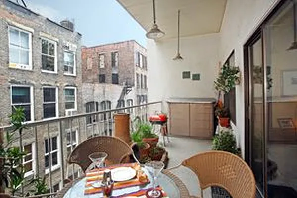 Sold by Douglas Elliman | media 24