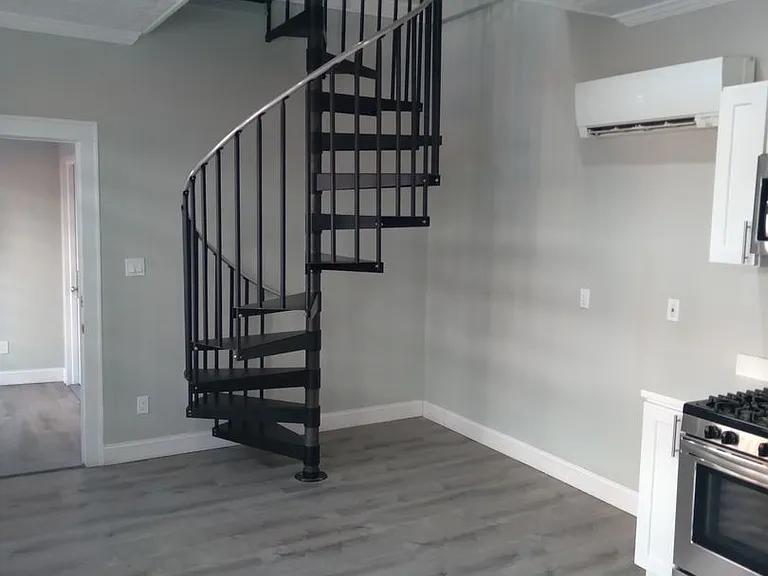 140 Hamilton St — Photo 5