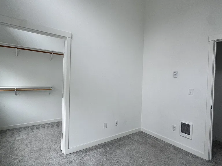605 Finnegan Way — Photo 13