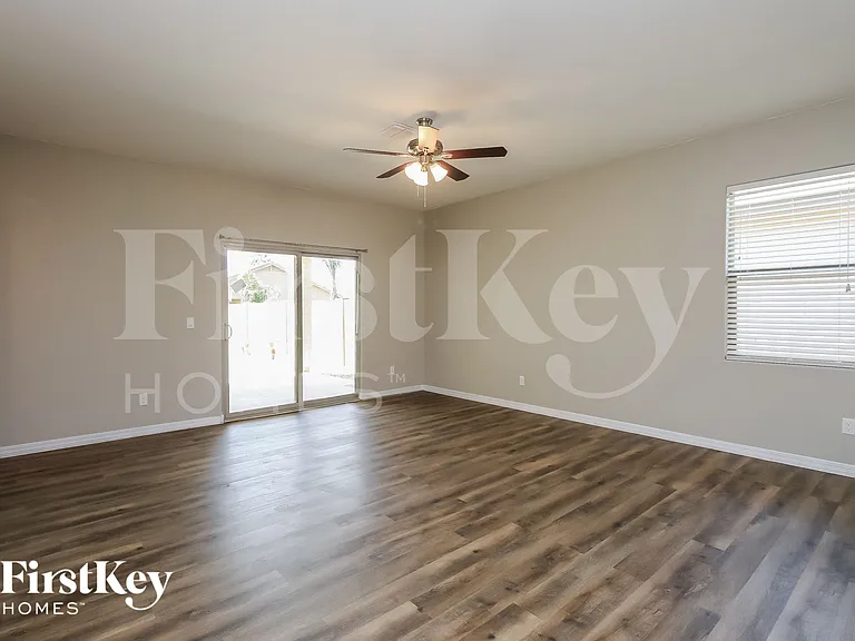 13157 E Tumbleweed Ln — Photo 2