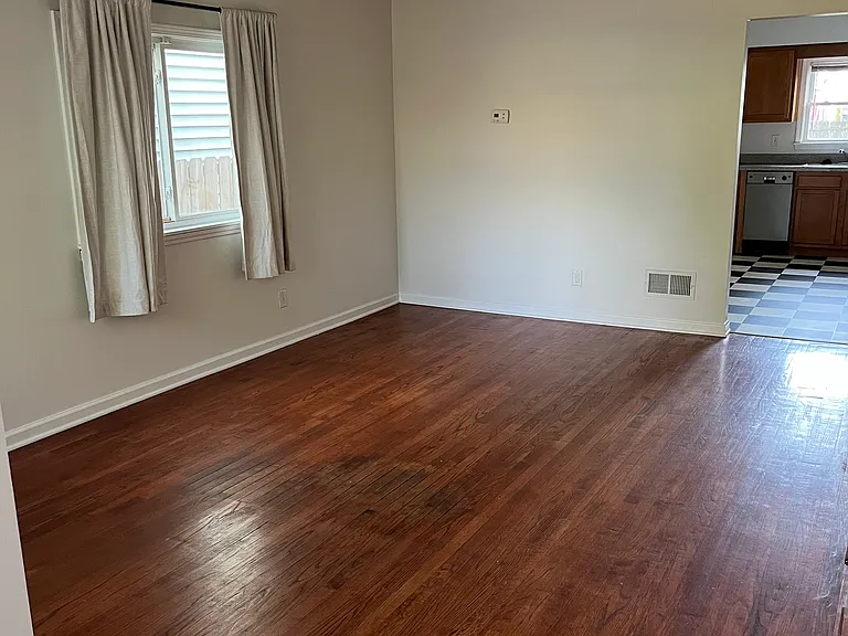 413 E 18th Ave — Photo 10
