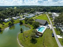 Dade City RV Resort — Photo 38