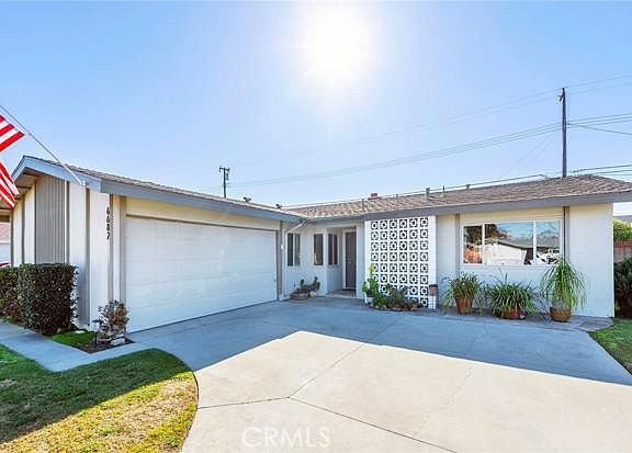2nd image of 6682 Acacia Ave