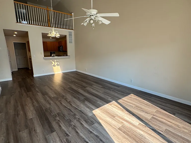 5930 N Bogart Ln — Photo 12