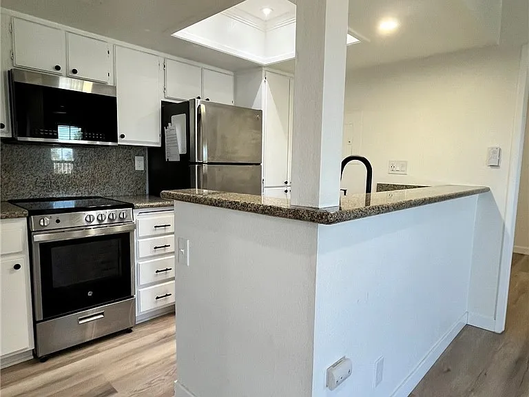 23335 La Crescenta — Photo 3