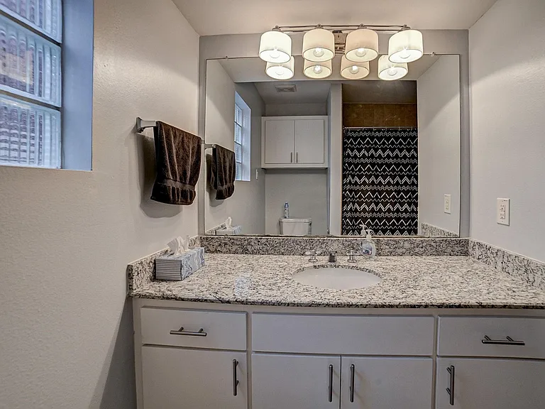 5838 Larkin St — Photo 29