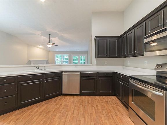 2nd image of 6202 Saddlehorse Dr