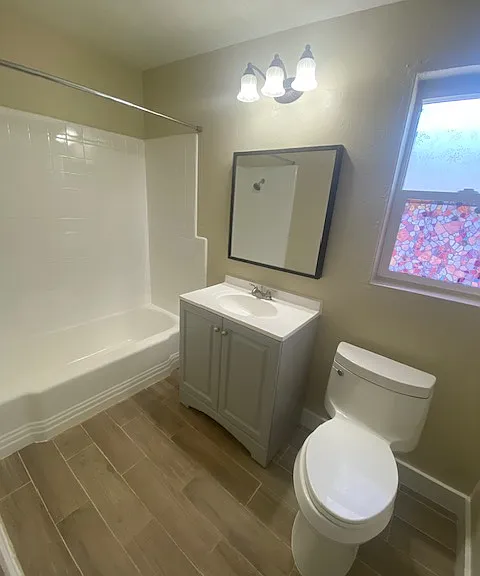 830 E Maryland Ave #3 — Photo 11
