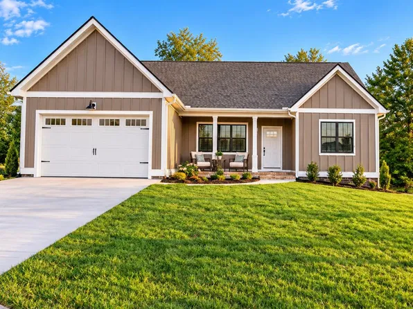 14 Olde Oak Ct, Hendersonville, NC 28792