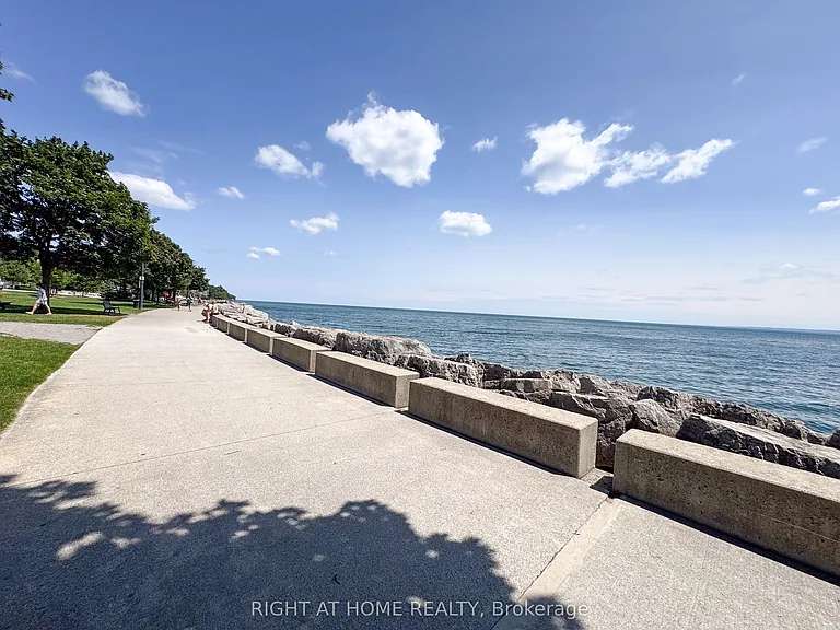 2075 Lakeshore Rd #308 — Photo 32