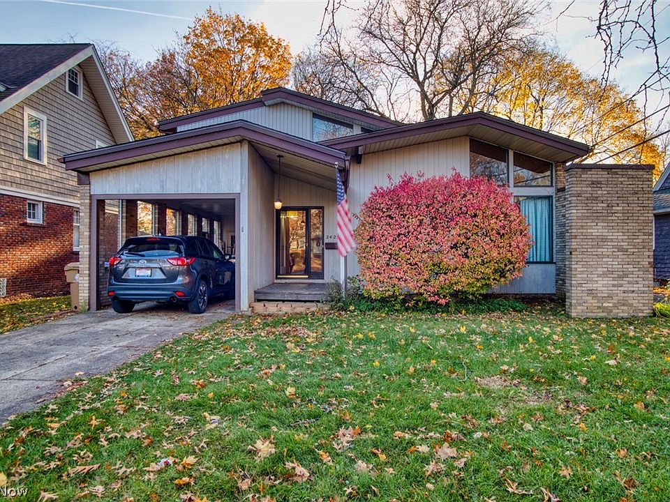 2422 Chestnut Blvd, Cuyahoga Falls, OH 44223 Zillow