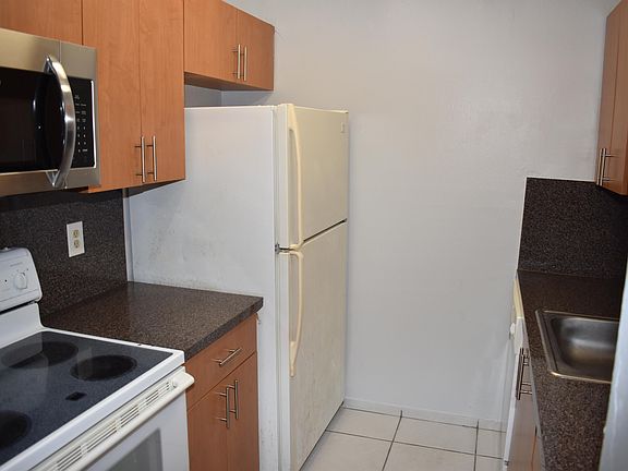 5th image of 1131 SE 4th St #3060