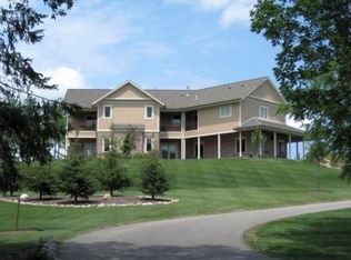 N80W38726 McMahon Rd, Oconomowoc, WI 53066