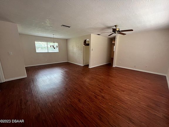 2nd image of 118 Cuadro Pl