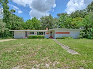 709 Osceola Ave, Wildwood, FL 34785