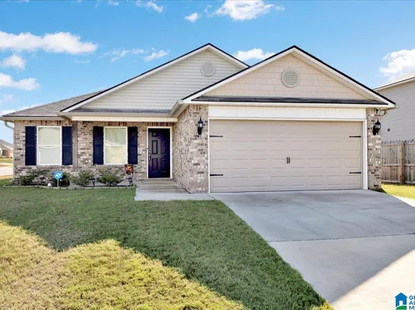 391 Clear Creek Ln, Calera, AL 35040