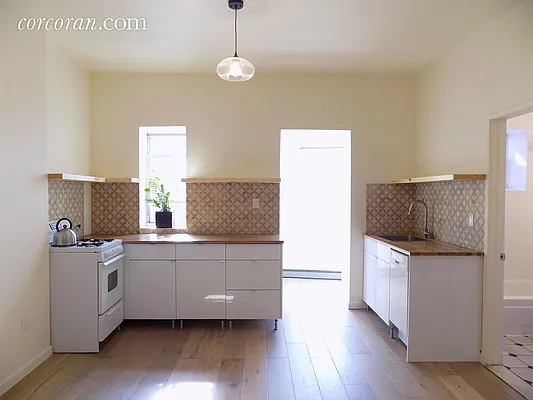 Rented by Corcoran | media 21