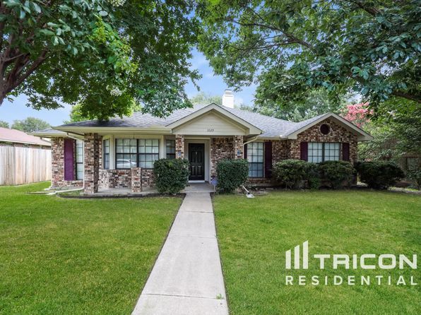 1029 Twin Falls Dr