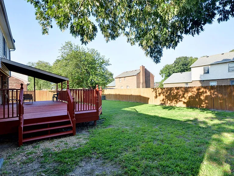 16 Natalie Dr — Photo 31