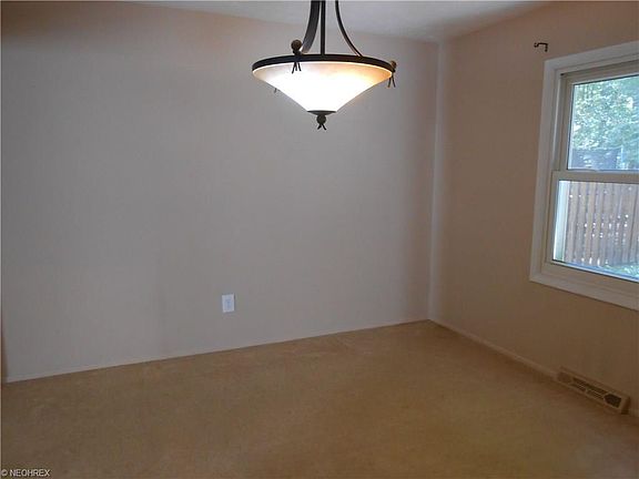 4th image of 3974 Shelley Dr