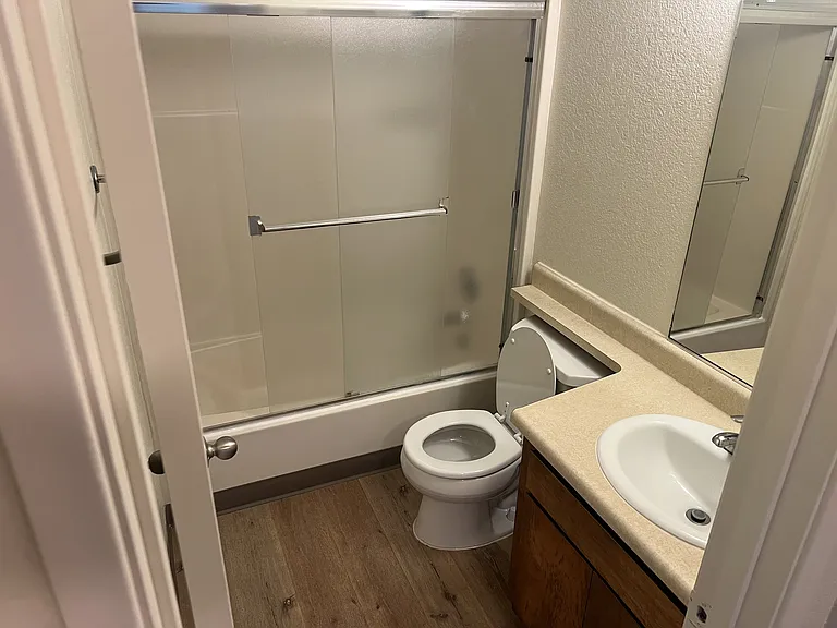 Meadow Oaks Apartments — Photo 4