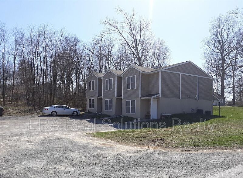1st image of 111-115 E Lilley Ave #113