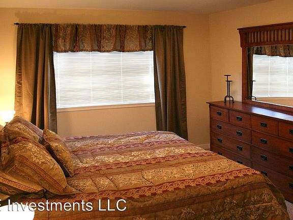 3rd image of 1101 Avenue D APT E202