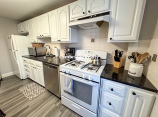 7 Harvard Sq #3T, Brookline, MA 02445