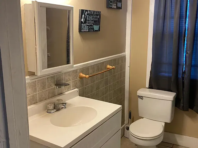 465 Craft St #B — Photo 8