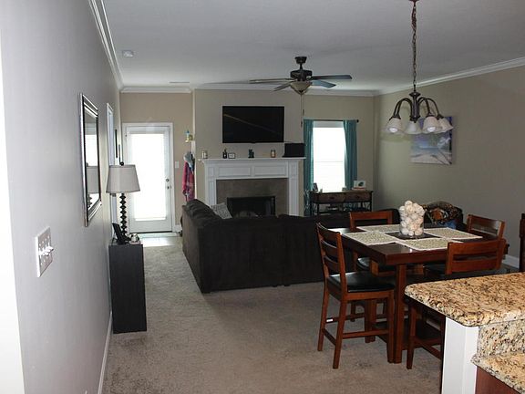 3rd image of 7061 Pemmbrooke Shire Ln