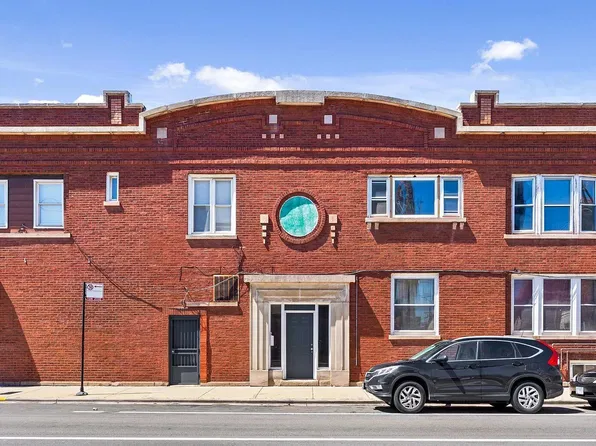 3206 N Sacramento Ave #1R, Chicago, IL 60618