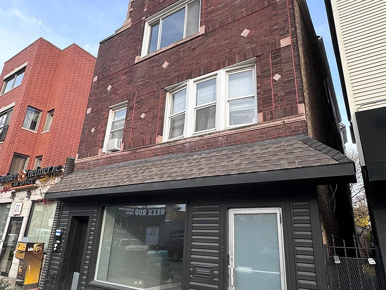 4139 N Western Ave #2 — Photo 1