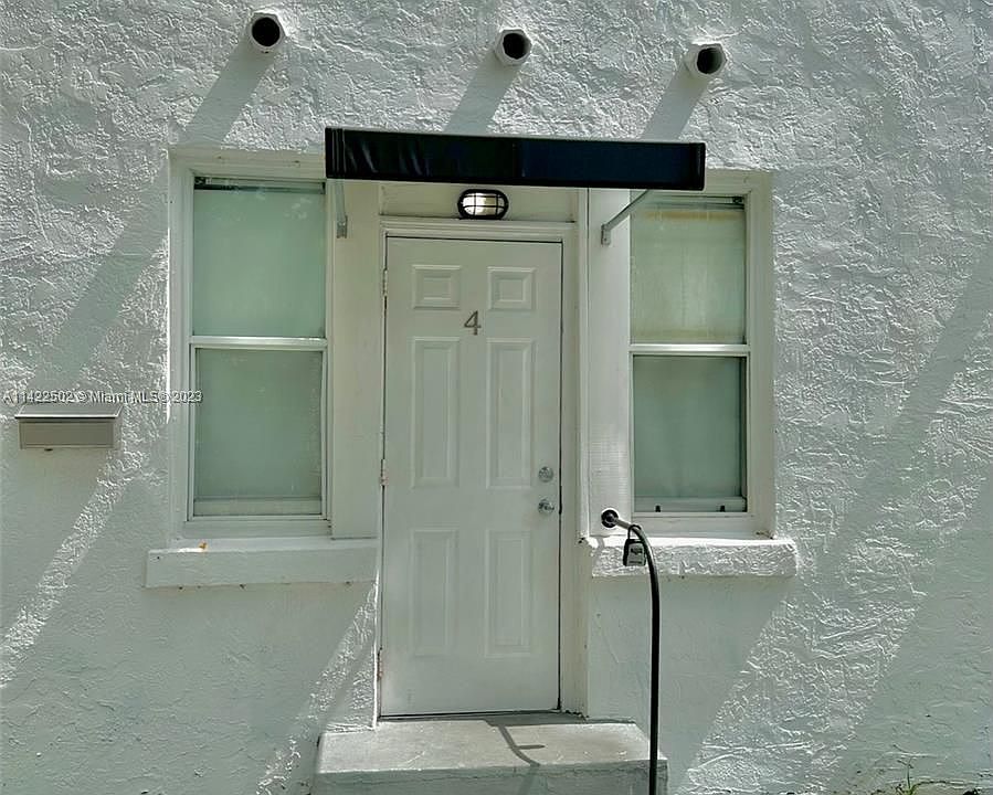 1st image of 12906 NE 6th Ave #4