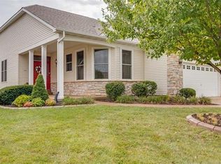 2084 Hawks Landing Dr, Lake Saint Louis, MO 63367