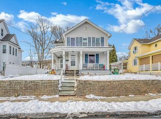 219 1st St, Olyphant, PA 18447