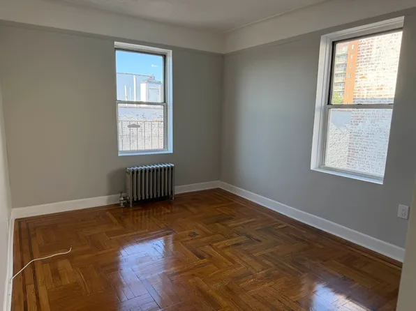 51-01 Skillman Avenue image 1 of 11