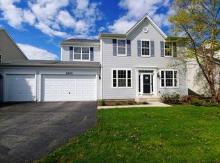 2505 Bluewater Dr, Wauconda, IL 60084