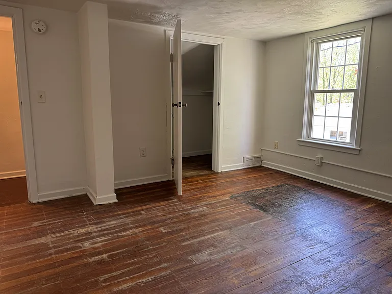 1034 Meredith St — Photo 21