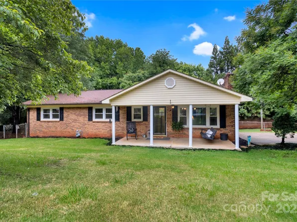 511 Apple Ln, Bessemer City, NC 28016