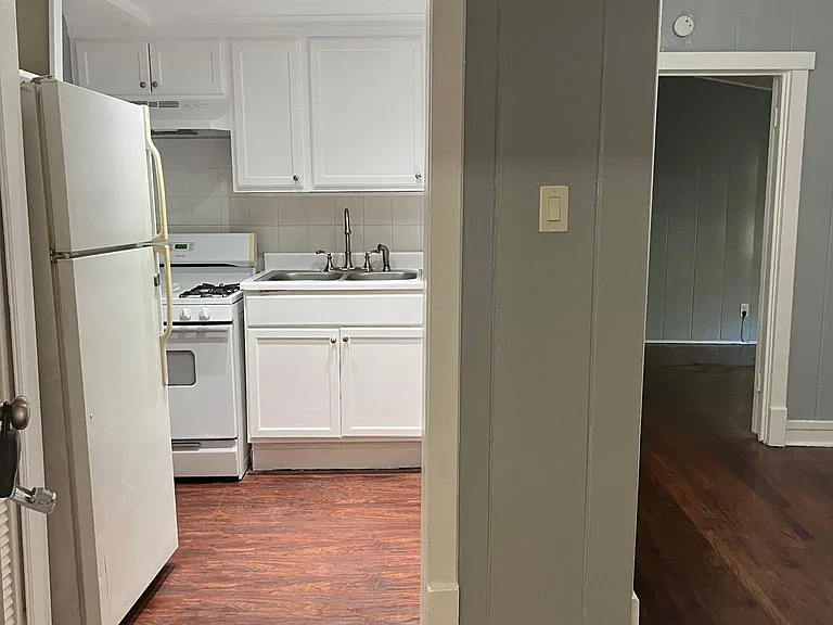 3810 Driscoll St #6 — Photo 2