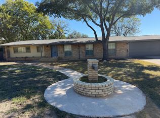 302 Lakeridge Dr, San Antonio, TX 78229