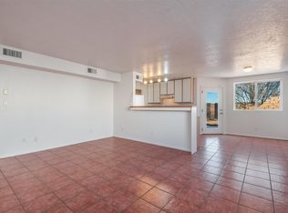 7121 Calle Jenah, Santa Fe, NM 87507