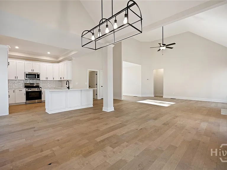 360 Ansley Dr — Photo 10