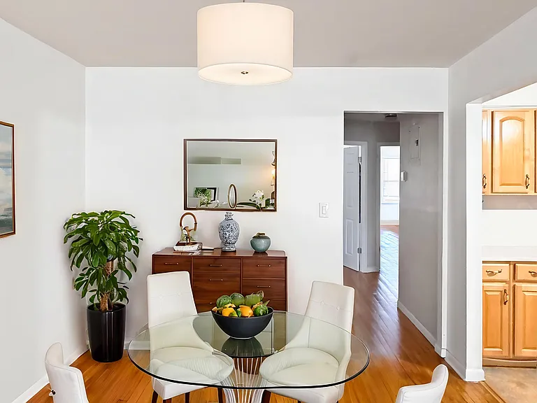 DINING ROOM (STAGED)